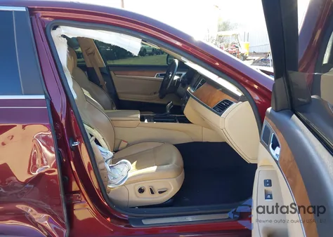 2015 Hyundai Genesis 5.0 z USA, uszkodzony, nr VIN KMHGN4JF6FU068004